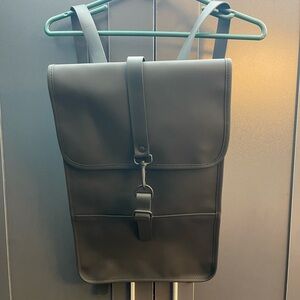 RAINS WATERPROOF BACKPACK - NWOT